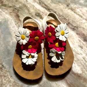 Baby girl flower sandals🌺